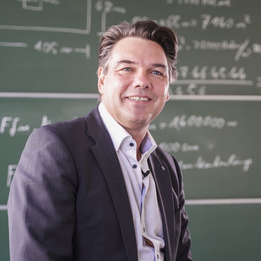 Mathematik-Professor Dr. Ludwig klärt auf